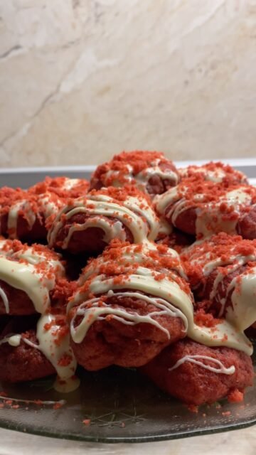 Red Velvet Μελομακάρονα