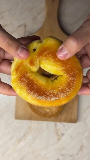 Bagels βουτύρου. Τραγανά από εξω, φουλ αφράτα από μέσα