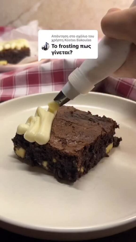Πανεύκολο cream cheese frosting με μόνο 3 υλικά